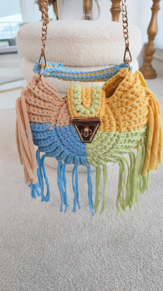 Häkeltasche vers. Farben 2601390 - 93 - Levelone GmbH & Co. KG