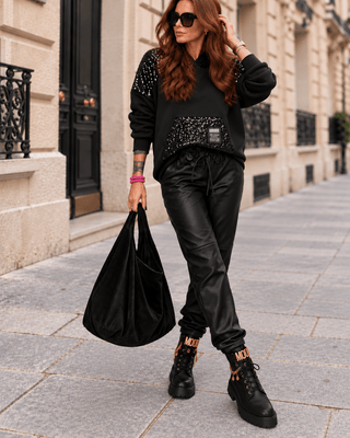 Lederhose (vegan) in Schwarz mit elastischer Taille für Damen in Einheitsgröße 36-42 - Levelone GmbH & Co. KG