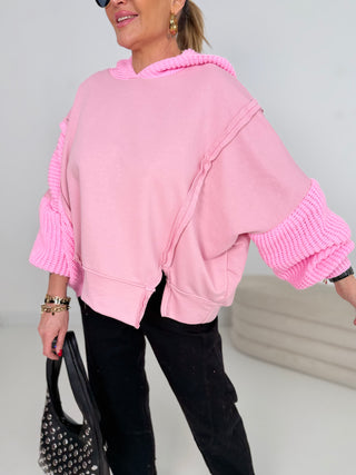 Hoodie mit Ziernähten in Rosa