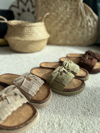 Sandalen in Grün, Beige und Braun